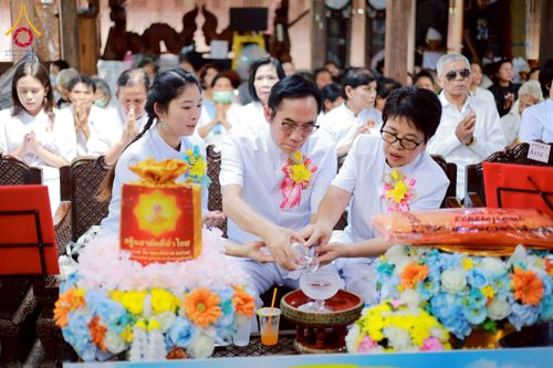 ภาพ No.275713:วันที่ 5 พฤศจิกายน พ.ศ. 2568 พิธีทอดกฐินสามัคคีทั่วไทย ณ วัดดอนหว้า (พิกุลทอง) อ.บ้านลาด จ.เพชรบุรี โดยคณะศิษยานุศิษย์ บูชาธรรม 81 ปี หลวงพ่อธัมมชโย