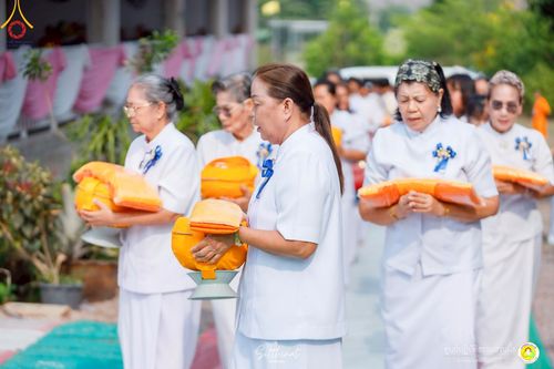 ภาพ No.215928:วันพฤหัสบดีที่ 3 เมษายน พ.ศ. 2568 พิธีบรรพชาสามเณร ภาคฤดูร้อน รุ่นที่ 15  บูชาธรรมหลวงพ่อธัมมชโย 81 ปี 81 รูป ณ ศูนย์ปฏิบัติธรรมสวนผึ้ง จ.ราชบุรี