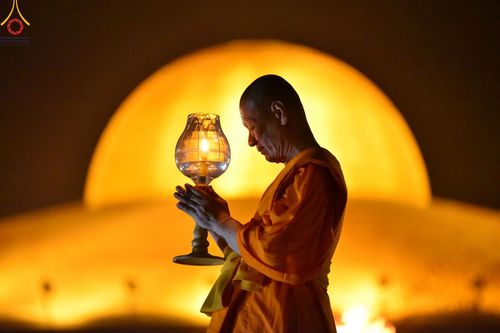 ภาพ No.124990:พิธีเวียนประทักษิณและจุดมาฆประทีป (ชุดที่ 2) ในวันมาฆบูชา เสาร์ที่ 24 กุมภาพันธ์ พ.ศ. 2567 ณ พระมหาธรรมกายเจดีย์ วัดพระธรรมกาย