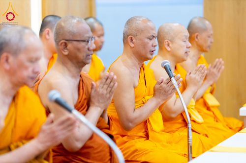 ภาพ No.233259:วันอาทิตย์ที่ 6 กรกฎาคม พ.ศ. 2568 พิธีถวายมหาสังฆทานแด่คณะสงฆ์ทั่วโลกและพิธีตักบาตรเนื่องในวันเข้าพรรษา  ณ วัดพุทธเคปทาวน์ ประเทศแอฟริกาใต้