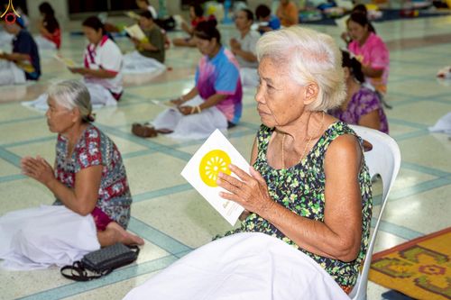 ภาพ No.235373:วันที่ 30-31 กรกฎาคม พ.ศ. 2568 วัดพระธรรมกาย มูลนิธิธรรมกาย ร่วมกับศูนย์ส่งเสริมศีลธรรมจังหวัดสุรินทร์ เปิดศูนย์พักพิงชั่วคราวเพื่อช่วยเหลือประชาชน ผู้อพยพจากเหตุปะทะกันตามแนวชายแดน ไทย-กัมพูชา ตั้งแต่วันที่ 24 กรกฎาคม พ.ศ.2568 เป็นต้นไป