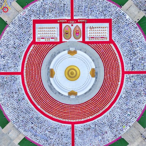 ภาพ No.118159:พิธีจุดประทีปถวายเป็นพุทธบูชา และบูชาธรรมมหาปูชนียาจารย์ พระมงคลเทพมุนี(สด จนฺทสโร) วันที่ 24 มกราคม พ.ศ. 2567 ณ อนุสรณ์สถานบางปลา อ.บางเลน จ.นครปฐม