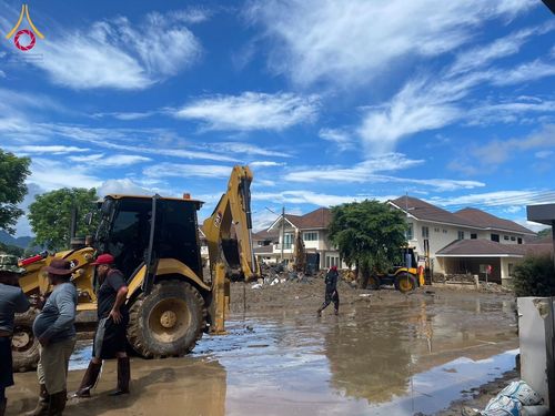 ภาพ No.159634:ฟื้นฟูเชียงราย! ปทุมธานีส่งเครื่องจักรกลสาธารณภัยลงพื้นที่อุทกภัยเร่งช่วยเหลือประชาชน วันที่ 29 กันยายน พ.ศ. 2567 ณ ลานจอดรถ P2 วัดพระธรรมกาย อ.คลองหลวง จ.ปทุมธานี