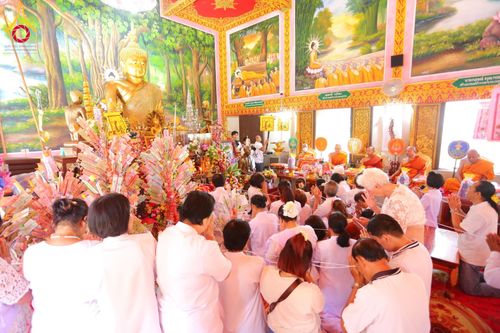 ภาพ No.183367:พิธีทอดกฐิน ณ วัดพระธาตุจอมทอง จ.เชียงราย ในโครงการทอดกฐินสามัคคีทั่วไทย 30,000 วัด บูชาธรรม 80 ปี หลวงพ่อธัมมชโย โดยคณะศิษยานุศิษย์วัดพระธรรมกาย วันที่ 22 ตุลาคม พ.ศ. 2567