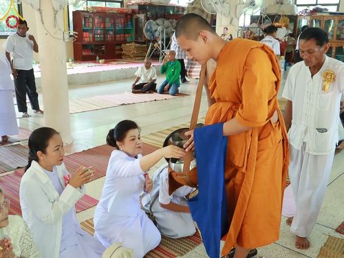 ภาพ No.169047:พิธีทอดกฐิน ณ วัดสว่างโพนตาล จ.อุดรธานี ในโครงการกฐินสามัคคีทั่วไทย 30,000 วัด บูชาธรรม 80 ปี หลวงพ่อธัมมชโย โดยคณะศิษยานุศิษย์วัดพระธรรมกาย วันที่ 24 ตุลาคม พ.ศ. 2567