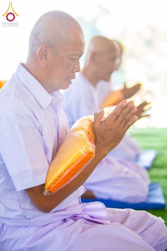 ภาพ No.181509:พิธีขอขมาผู้ปกครอง, พิธีมอบบาตรผ้าไตร, พิธีบรรพชาสามเณร โดยพระครูวิบูลย์เจติยาทร รองเจ้าคณะจังหวัดลำพูน ณ ธุดงคสถานลำพูน ต.เหล่ายาว  อ.บ้านโฮ่ง จ.ลำพูน วันที่ 5 ธันวาคม พ.ศ. 2567