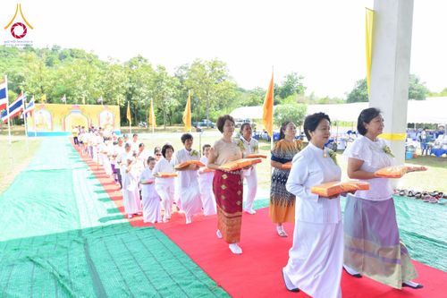 ภาพ No.164712:พิธีทอดกฐิน ณ ธุดงคสถานเขาย้อย เพชรบุรี สร้างอาคารปฏิบัติธรรม พระมงคลเทพมุนี(สด จนฺทสโร) ตำบลสระพัง อำเภอเขาย้อย จังหวัดเพชรบุรี วันอาทิตย์ ที่ 20 ตุลาคม พ.ศ. 2567