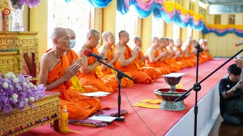 ภาพ No.172112:พิธีทอดกฐิน ณ วัดเทพากร เขตบางพลัด กรุงเทพมหานคร ในโครงการกฐินสามัคคีทั่วไทย 30,000 วัด บูชาธรรม 80 ปี หลวงพ่อธัมมชโย โดยคณะศิษยานุศิษย์วัดพระธรรมกาย วันที่ 27 ตุลาคม พ.ศ. 2567