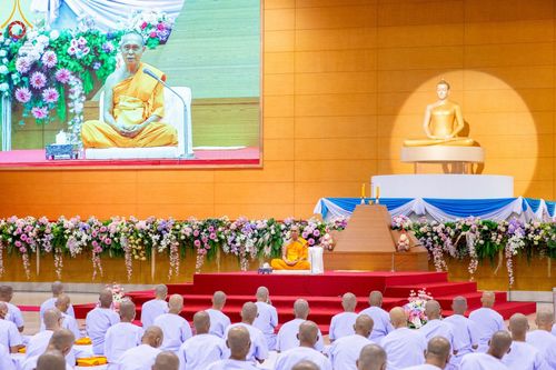 ภาพ No.101638:พิธีขอบรรพชา, พิธีขอสรณคมน์และศีล, พิธีถวายบาตร ในโครงการอุปสมบทหมู่ รุ่นบูชาธรรมมหาปูชนียาจารย์ ณ วัดพระธรรมกาย วันที่ 9 ธันวาคม พ.ศ. 2566