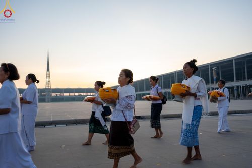 ภาพ No.180514:พิธีบรรพชาอุปสมบท โครงการอุปสมบทบูชาธรรมมหาปูชนียาจารย์ ประจำปีพุทธศักราช 2567 วันเสาร์ที่ 7 ธันวาคมพ.ศ. 2567 ณ วัดพระธรรมกาย จ.ปทุมธานี