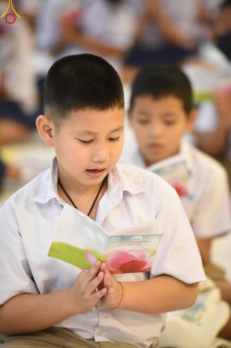 ภาพ No.102306:วันรวมพลังเด็กดี ผู้นำฟื้นฟูศีลธรรมโลก จังหวัดสระบุรี ณ ห้างทวีกิจคอมเพล็กซ์  อ.เมือง จ.สระบุรี วันพุธที่ 13 ธันวาคม พ.ศ. 2566