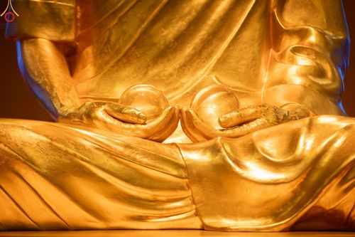 ภาพ No.88881:พิธีบูชาครูผู้ค้นพบวิชชาธรรมกาย วันศุกร์ที่ 29 กันยายน พ.ศ. 2566 วันเพ็ญขึ้น 15 ค่ำ เดือน 10 ณ วัดพระธรรมกาย