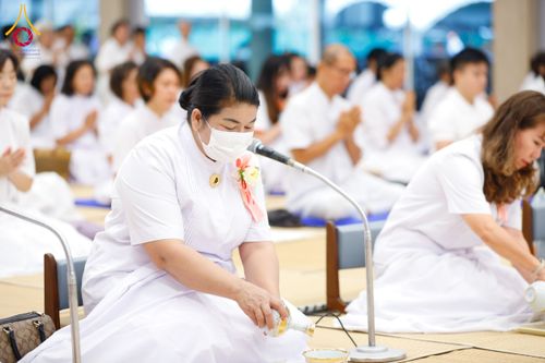 ภาพ No.128120:พิธีถวายภัตตาหารเป็นสังฆทาน แด่คณะพระธรรมยาตราฯ ในโครงการธรรมยาตราอัญเชิญพระบรมสารีริกธาตุ  ประดิษฐาน ณ มหารัตนเจดีย์สิริปทุมสวรรค์ อ.บางกล่ำ จ.สงขลา วันที่ 10 มีนาคม พ.ศ. 2567