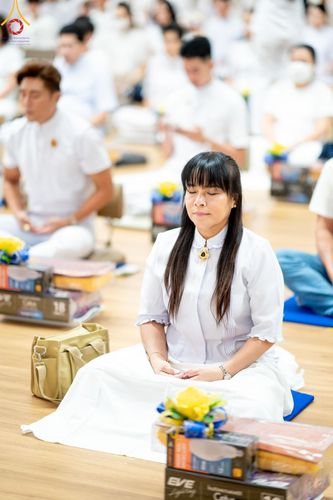 ภาพ No.145211:พิธีถวายผ้าอาบน้ำฝนและประทีปโคมไฟ ณ สภาธรรมกายสากล วัดพระธรรมกาย วันเสาร์ที่ 20 กรกฎาคม พ.ศ. 2567