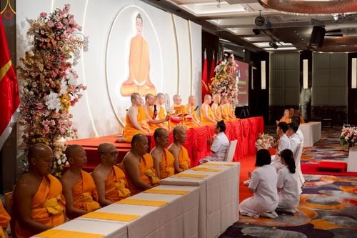 ภาพ No.271454:วันอาทิตย์ที่ 26 ตุลาคม พ.ศ. 2568 พิธีทอดกฐินครบรอบ 30 ปี  วัดพระธรรมกายไทเป และพิธีถวายมหาสังฆทาน 83 รูป  บูชาธรรม 81 ปี หลวงพ่อธัมมชโย