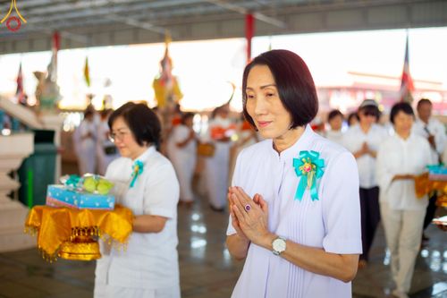 ภาพ No.192106:พิธีทอดผ้าป่าทำนุบำรุงศาสนสถาน ณ วัดนราภิรมย์ ตำบลนราภิรมย์ อำเภอบางเลน จังหวัดนครปฐม ในโครงการธรรมยาตรา กตัญญูบูชา มหาปูชนียาจารย์ พระมงคลเทพมุนี(สด จนฺทสโร) พระผู้ปราบมาร อนุสรณ์สถาน 7 แห่ง ปีที่ 13 วันที่ 9 มกราคม พ.ศ. 2568