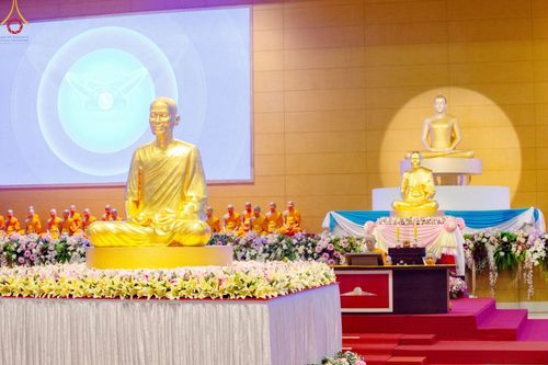 ภาพ No.88813:พิธีบูชาครูผู้ค้นพบวิชชาธรรมกาย วันศุกร์ที่ 29 กันยายน พ.ศ. 2566 วันเพ็ญขึ้น 15 ค่ำ เดือน 10 ณ วัดพระธรรมกาย