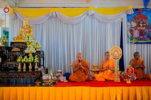 ภาพ No.178447:พิธีทอดกฐิน ณ วัดหนองระเวียง ต.หนองระเวียง อ.พิมาย จ.นครราชสีมา ในโครงการทอดกฐินสามัคคีทั่วไทย 30,000 วัด บูชาธรรม 80 ปี หลวงพ่อธัมมชโย โดยคณะศิษยานุศิษย์วัดพระธรรมกาย วันที่ 13 พฤศจิกายน พ.ศ. 2567