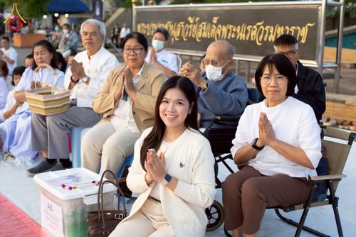 ภาพ No.276891:วันเสาร์ที่ 6 ธันวาคม พ.ศ. 2568 พิธีตักบาตรพระ 1,000 รูป อุทิศถวายพระราชกุศลสมเด็จพระนางเจ้าสิริกิติ์ พระบรมราชินีนาถ พระบรมราชชนนี พันปีหลวง และ ทำบุญเมืองลำปาง ครบรอบ 1,345 ปี ณ ลานพระบรมราชานุสาวรีย์สมเด็จพระนเรศวรมหาราชนครลำปาง อ.เกาะคา จ.ลำปาง