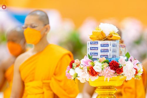 ภาพ No.85745:พิธีถวายคิลานเภสัชและอุปกรณ์การแพทย์ บูชาธรรมเนื่องในวันธรรมชัย วันที่ 19 สิงหาคม พ.ศ. 2566 ณ ห้องแก้วสารพัดนึก วัดพระธรรมกาย