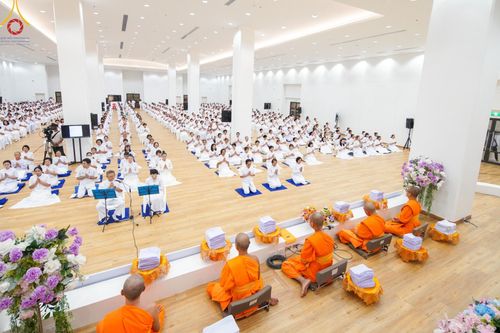 ภาพ No.157329:โครงการ อุบาสกแก้ว อุบาสิกาแก้ว รุ่นที่ 3 ตัวแทนทอดกฐินสามัคคีทั่วไทย 30,000 วัด บูชาธรรม 80 ปี หลวงพ่อธัมมชโย ระหว่างวันที่ 19-22 กันยายน พ.ศ. 2567 โซนกรุงเทพฯ-สมุทรปราการ ณ อาคาร 115 ปี คุณยายอาจารย์ฯ วัดพระธรรมกาย