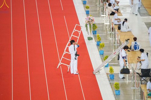 ภาพ No.134688:V.35 เพื่อบุญต้นเดือน การรับบุญของเจ้าหน้าที่หน่วยงานต่างๆ เพื่องานบุญวันอาทิตย์ต้นเดือน ณ วัดพระธรรมกาย วันที่ 7 เมษายน พ.ศ. 2567