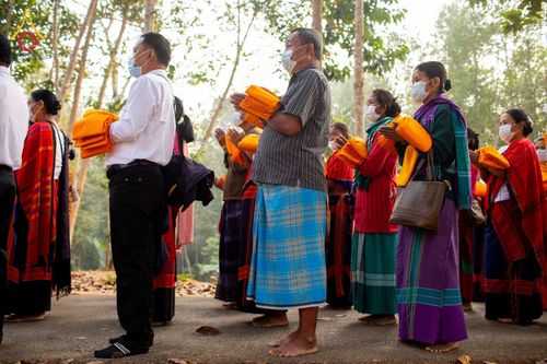 ภาพ No.75903:พิธีบรรพชาสามเณร ณ วัดปันชารี สันติปูร์ อรัญกฏิ เมืองคาร์กาชารี ประเทศบังกลาเทศ วันที่ 10 กุมภาพันธ์ พ.ศ. 2566
