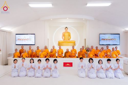 ภาพ No.62353:คณะศิษยานุศิษย์รวมใจสถาปนาและสมโภช ธรรมจักร เพื่ออัญเชิญประดิษฐาน ณ ยอดอุโบสถ 80 ปี หลวงพ่อธัมมชโย วัดพระธรรมกายนิวเจอร์ซี ประเทศสหรัฐอเมริกา  วันอาทิตย์ที่ 7 เมษายน พ.ศ. 2567