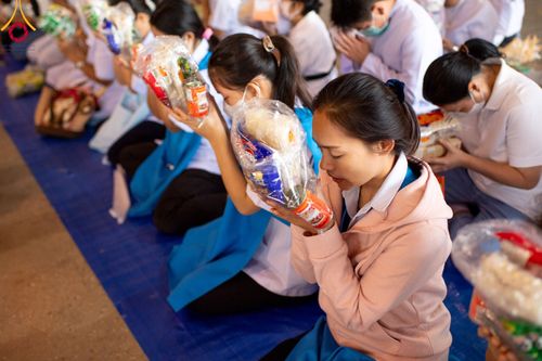 ภาพ No.99620:พิธีตักบาตรวันอาทิตย์ต้นเดือน ณ สภาธรรมกายสากล วัดพระธรรมกาย จ.ปทุมธานี วันอาทิตย์ที่ 3 ธันวาคม พ.ศ. 2566