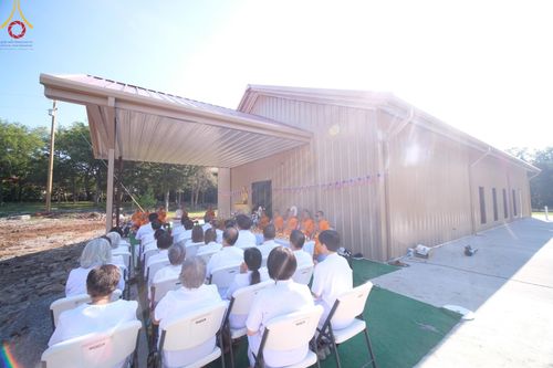 ภาพ No.142898:พิธีเจริญพระพุทธมนต์ โปรยรัตนชาติ เพื่อความเป็นสิริมงคล  ณ พื้นที่ก่อสร้างอาคารปฏิบัติธรรม “แก้วธรรมชัยรัตนอนันต์”  วัดพระธรรมกายเทนเนสซี ประเทศสหรัฐอเมริกา วันอังคารที่ 2 กรกฎาคม พ.ศ. 2567