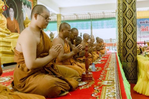 ภาพ No.176537:พิธีทอดกฐิน ณ วัดโนนดินแดงเหนือ อำเภอโนนดินแดง จังหวัดบุรีรัมย์  ในโครงการกฐินสามัคคีทั่วไทย 30,000 วัด บูชาธรรม 80 ปี หลวงพ่อธัมมชโย โดยคณะศิษยานุศิษย์วัดพระธรรมกาย วันที่ 27 ตุลาคม พ.ศ. 2567