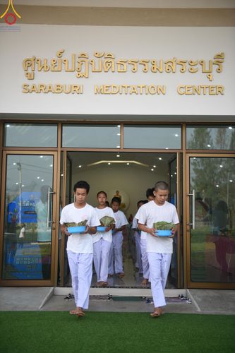 ภาพ No.133373:พิธีตัดปอยผม ธรรมทายาท โครงการบรรพชาสามเณร ฟื้นฟูพระพุทธศาสนาทั่วไทย  ณ ศูนย์ปฏิบัติธรรมจังหวัดสระบุรี อ.พระพุทธบาท จ.สระบุรี  วันที่ 2 เมษายน พ.ศ. 2567