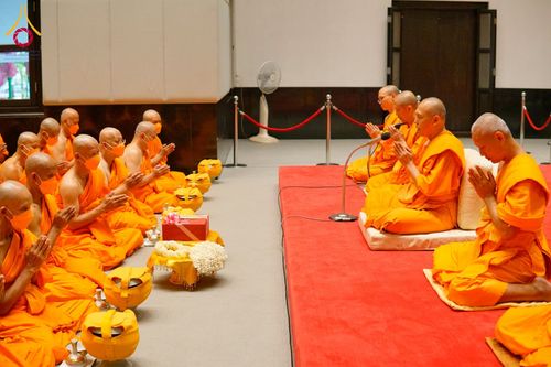 ภาพ No.62088:พิธีอุปสมบทในโครงการอุปสมบทหมู่ บูชาธรรมหลวงพ่อธัมมชโย พ.ศ.2567 ณ อุโบสถ วัดพระธรรมกาย จ.ปทุมธานี วันที่ 13-15 เมษายน พ.ศ. 2567