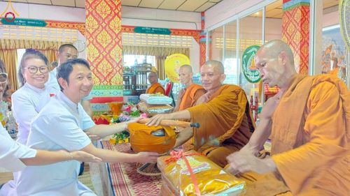 ภาพ No.165288:พิธีทอดกฐิน ณ วัดบ้านโนนหวาย จ.อุดรธานี ในโครงการกฐินสามัคคีทั่วไทย 30,000 วัด บูชาธรรม 80 ปี หลวงพ่อธัมมชโย โดยคณะศิษยานุศิษย์วัดพระธรรมกาย วันที่ 20 ตุลาคม พ.ศ. 2567