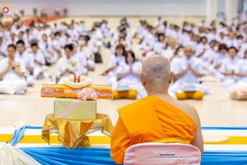 ภาพ No.228039:วันอาทิตย์ที่ 1 มิถุนายน พ.ศ. 2568 พิธีมุทิตาพระอุปสมบทอุทิศชีวิต ณ ห้องแก้วสารพัดนึก 1 วัดพระธรรมกาย