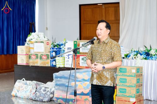 ภาพ No.159371:วัดพระธรรมกาย มูลนิธิธรรมกาย คณะศิษยานุศิษย์ฯ มอบถุงยังชีพ ข้าวสารอาหารแห้ง สมทบศูนย์รับบริจาคช่วยเหลือ ผู้ประสบภัยภาคเหนือ จังหวัดปทุมธานี มอบชุดอาหารปรุงสุกใหม่ ส่งแรงใจแก่เจ้าหน้าที่ผู้ปฏิบัติงาน และจิตอาสา วันที่ 27 กันยายน พ.ศ. 2567