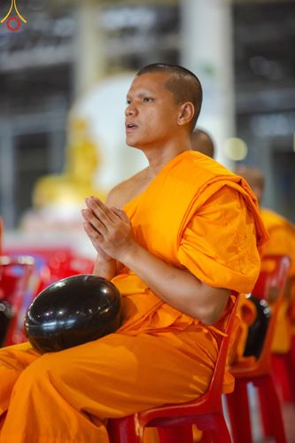 ภาพ No.149879:พิธีตักบาตร , พิธีปฎิบัติธรรม , พิธีถวายภัตตาหารเมนูสวรรค์ ในพรรษาแห่งการเข้าถึงธรรม วันธรรมชัย วันอังคารที่ 27 สิงหาคม พ.ศ.2567 ณ สภาธรรมกายสากล วัดพระธรรมกาย