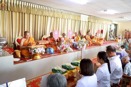 ภาพ No.259203:วันที่ 19 ตุลาคม พ.ศ. 2568 พิธีทอดกฐินสามัคคีทั่วไทย 30,000 วัด โดยคณะศิษยานุศิษย์ บูชาธรรม 81 ปี หลวงพ่อธัมมชโย ณ วัดตะเข้ (โคกพระเถร) แขวงบางระมาด  เขตตลิ่งชัน กรุงเทพมหานคร