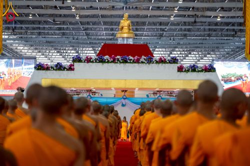 ภาพ No.237415:วันอาทิตย์ที่ 10 สิงหาคม พ.ศ.2568 พิธีมอบใบประกาศเกียรติคุณ โครงการสอบบาลี "ฉลองแชมป์" บูชาธรรม 80 ปี หลวงพ่อธัมมชโย ประจำปี 2568 และ พิธีมอบดวงแก้วสามเณรทรงบาลีไวยากรณ์ ณ สภาธรรมกายสากล วัดพระธรรมกาย ปทุมธานี
