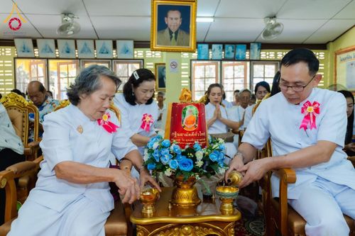 ภาพ No.176990:พิธีทอดกฐิน ณ วัดทรัพย์นาบุญยาราม ต.นาจอมเทียน อ.สัตหีบ จ.ชลบุรี ในโครงการทอดกฐินสามัคคีทั่วไทย 30,000 วัด บูชาธรรม 80 ปี หลวงพ่อธัมมชโย โดยคณะศิษยานุศิษย์วัดพระธรรมกาย วันที่ 2 พฤศจิกายน พ.ศ. 2567