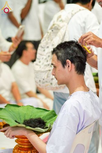 ภาพ No.216581:วันเสาร์ที่ 5 เมษายน พ.ศ. 2568 พิธีปลงผมธรรมทายาท โครงการบรรพชาอุปสมบทหมู่ธรรมทายาทอุดมศึกษารุ่น 52 ณ วัดพระธรรมกาย จ.ปทุมธานี