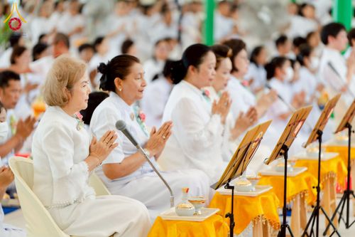 ภาพ No.223715:วันอาทิตย์ที่ 11 พฤษภาคม พ.ศ. 2568 พิธีอุปสมบทสามเณรเปรียญธรรมอุปสมบทอุทิศชีวิต 9 รูป อุบาสก 1 ท่าน ณ อุโบสถพระไตรปิฏกวัดพระธรรมกาย