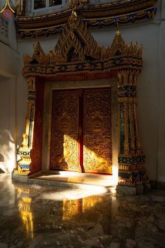 ภาพ No.201276:พระธรรมยาตราปฏิบัติธรรม และถ่ายภาพหมู่ประวัติศาสตร์ ณ อาคารธรรมยาตรา กตัญญูบูชามหาปูชนียาจารย์  ตรงข้ามวัดปากน้ำภาษีเจริญ จ.กรุงเทพมหานคร ในโครงการธรรมยาตรา กตัญญูบูชา มหาปูชนียาจารย์ พระมงคลเทพมุนี(สด จนฺทสโร) พระผู้ปราบมาร อนุสรณ์สถาน 7 แห่ง ปีที่ 13