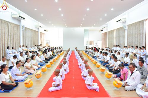 ภาพ No.133597:พิธีบรรพชาสามเณร ณ ศูนย์ปฏิบัติธรรมเขาคิชฌกูฏ จ.จันทบุรี วันที่ 4 เมษายน พ.ศ. 2567