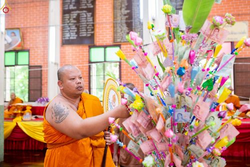 ภาพ No.252083:วันที่ 11 ตุลาคม พ.ศ. 2568 พิธีทอดกฐินสามัคคีทั่วไทย 30,000 วัด โดยคณะศิษยานุศิษย์ บูชาธรรม 81 ปี หลวงพ่อธัมมชโย ณ วัดลาดบัวหลวง จ.พระนครศรีอยุธยา