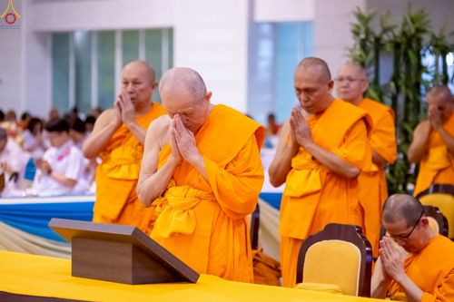 ภาพ No.236190:วันที่ 3 สิงหาคม พ.ศ. 2568 พิธีมุทิตาสักการะพระภิกษุ ผู้สอบได้เปรียญธรรม 9 ประโยค ระดับโลก ปีที่ 37, พิธีมอบโล่และทุนการศึกษา สำนักเรียนบาลีดีเด่นทั่วประเทศ ณ ห้องแก้วสารพัดนึก 1 วัดพระธรรมกาย