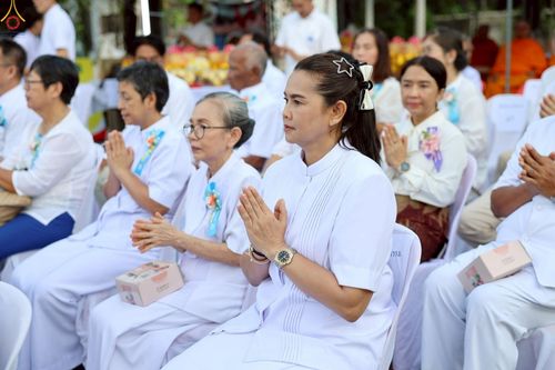 ภาพ No.235128:วันอาทิตย์ที่ 27 กรกฎาคม พ.ศ. 2568 พิธีตักบาตรพระ1,000 รูป ทำบุญเมืองพัทลุง ประธานสงฆ์ พระปริยัติวชิโรดม  เจ้าคณะจังหวัดพัทลุง ประธานฆราวาส นายรัฐศาสตร์ ชิดชู  ผู้ว่าราชการจังหวัดพัทลุง