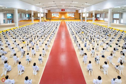 ภาพ No.84302:พิธีเจริญพระพุทธมนต์ ปฏิบัติธรรม เจริญสมาธิภาวนา เพื่อถวายพระพรชัยมงคล และถวายพระราชกุศลแด่พระบาทสมเด็จพระปรเมนทรรามาธิบดีศรีสินทรมหาวชิราลงกรณ พระวชิรเกล้าเจ้าอยู่หัว เนื่องในวันเฉลิมพระชนมพรรษา วันที่ 28 กรกฎาคม พ.ศ. 2566