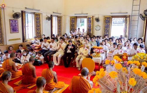 ภาพ No.260440:วันที่ 19 ตุลาคม พ.ศ. 2568 พิธีทอดกฐินสามัคคีทั่วไทย 30,000 วัด โดยคณะศิษยานุศิษย์ บูชาธรรม 81 ปี หลวงพ่อธัมมชโย ณ วัดคณิกาผล ป้อมปราบ กรุงเทพฯ