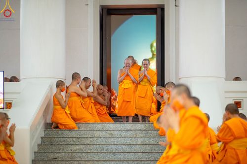 ภาพ No.92431:พิธีกรานกฐิน วันอาทิตย์ที่ 5 พฤศจิกายน พ.ศ. 2566 (แรม 7 ค่ำ เดือน 11) ณ อุโบสถ วัดพระธรรมกาย